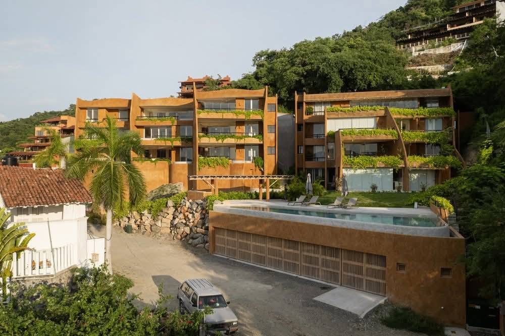 Armadillo development exterior