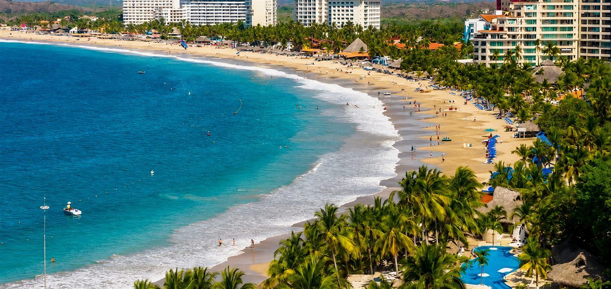 casas en venta frente a la playa en Ixtapa Guerrero