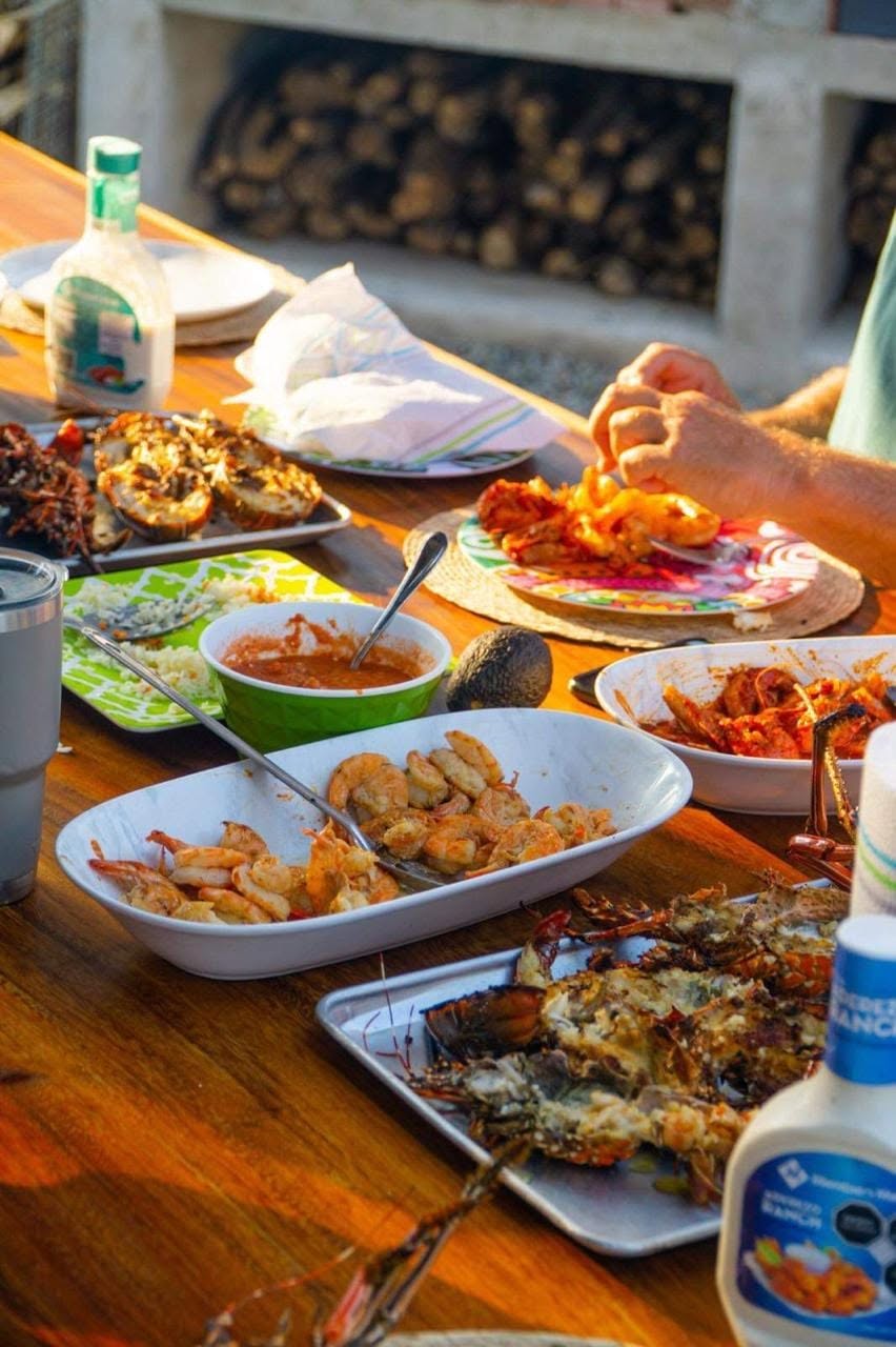 Outdoor dining in Troncones